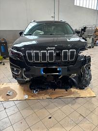 Jeep cherokee sinistrata incidentata