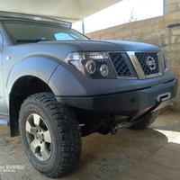 Paraurti anteriore uso gravoso per Nissan Navara