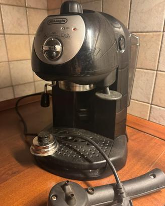 Macchina per espresso e cappuccini Delonghi