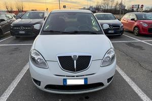 Lancia ypsilon 1.4 GPL elle cochic