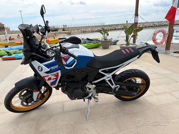 Bmw f900