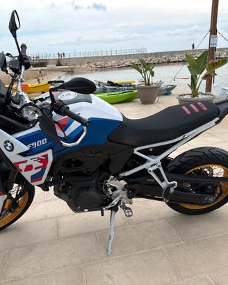 Bmw f900