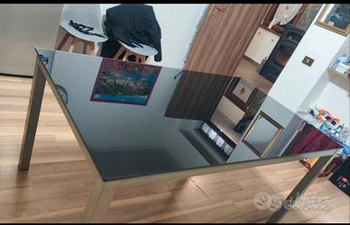 tavolo in vetro nero 