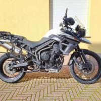 Triumph Tiger 800 xcx 2015 - 26k km (tris valigie)