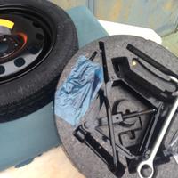 Ruotino scorta+kit attre. mis135/r16 x fiat 500 l