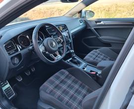 VOLKSWAGEN Golf 7ª serie - 2017