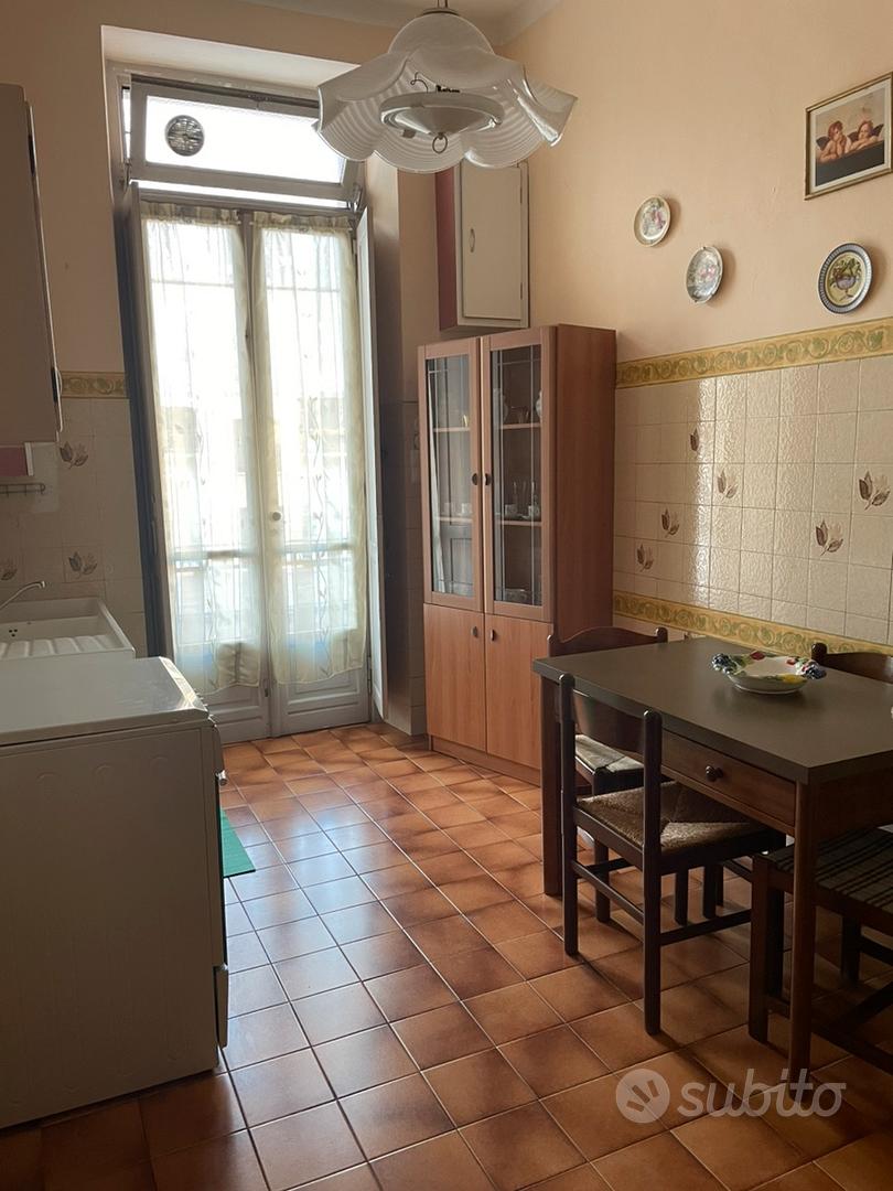 2 stanze doppie in Centro, foto 2 di 6