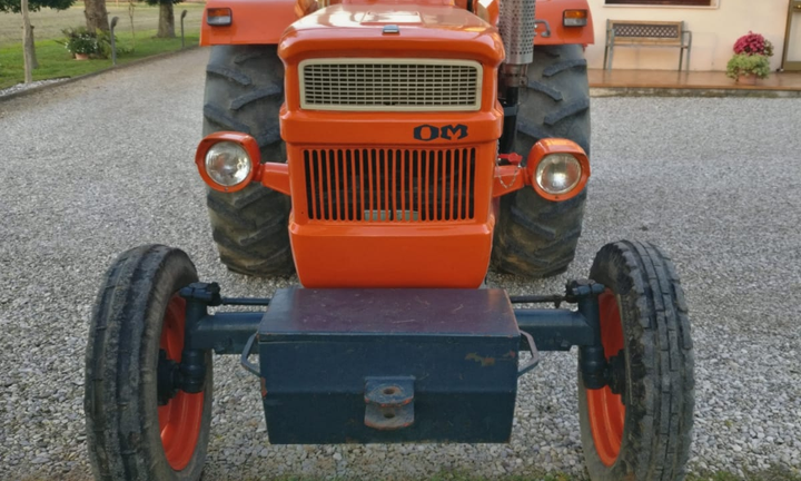 Trattore OM 750