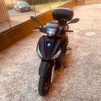 Quasi nuovo Piaggio Medley 125S