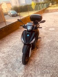 Quasi nuovo Piaggio Medley 125S