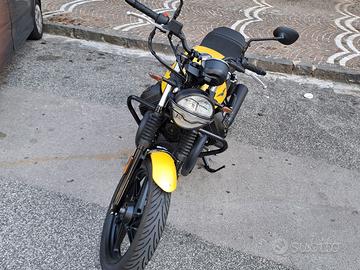 Moto Guzzi v7 Stone 850