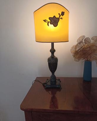 LAMPADA IN BRONZO PATINATO CON PARALUME A VENTOLA