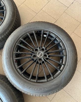 Cerchi defender + gomme Pirelli