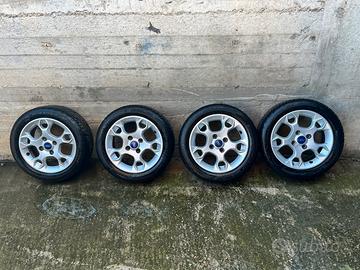 4 Cerchi in lega + gomme estive nuove