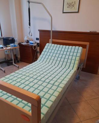 Letto con movimenti elettrici
