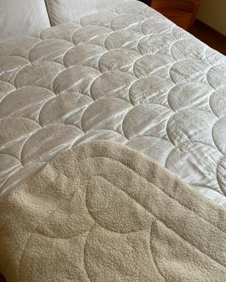 Coperta matrimoniale in lana merino e raso