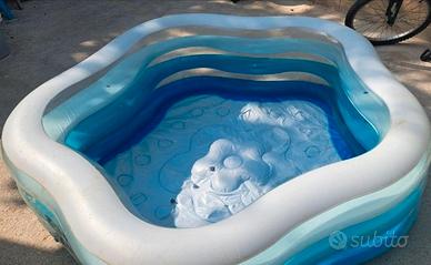 Piscina gonfiabile a stella