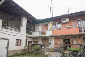 CASA DI CORTE A GARBAGNATE MILANESE