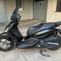 Piaggio Beverly Police 350