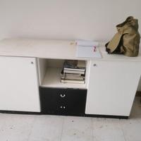 Mobiletto multiuso in legno