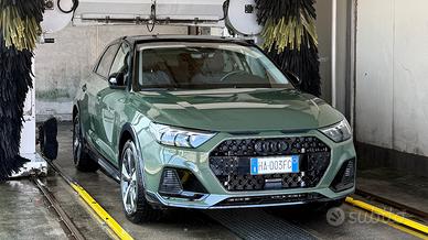 Audi A1 allstreet identity contrast