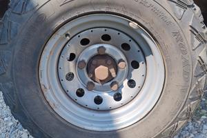 cerchi e gomme defender