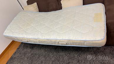 Due materassi singoli gratis