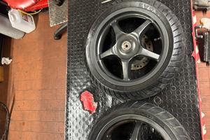 Cerchi yamaha areox 50