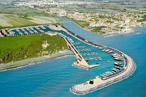 POSTO BATCA MT 8,40 porto CECINA