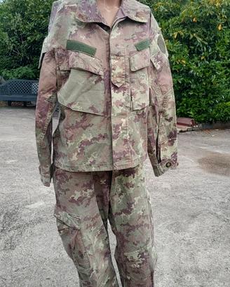 Completo pantalone cargo e giacca 