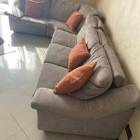 Divano angolare 3mt (rifatto 4 anni fa)