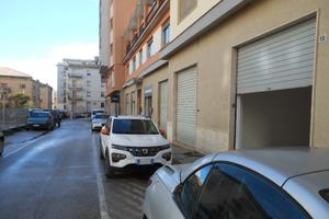 Garage con due posti auto zona v.le della Regione