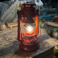 Lampada con lanterna ad olio