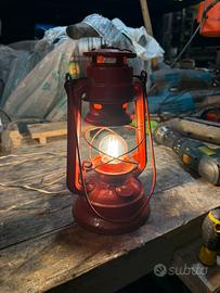 Lampada con lanterna ad olio