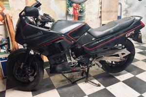 Kawasaki GPX 750 R