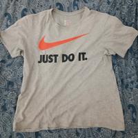 Maglietta Nike Grigia