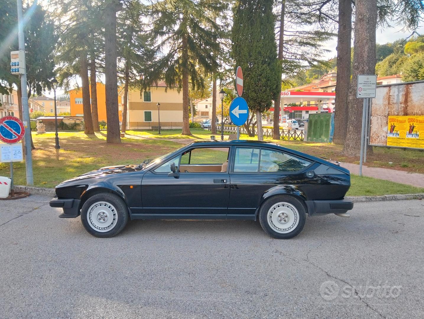 Alfa Romeo Gtv 1981 photo 2