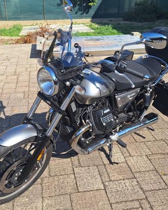 Moto Guzzi V9 Roamer - 2022