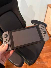 Nintendo Switch 1ª edizione con dock e joycon