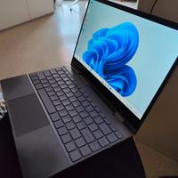 Laptop Bmax pieghevole e touch