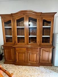 Set legno massello: cristalliera+tavolo+sedie