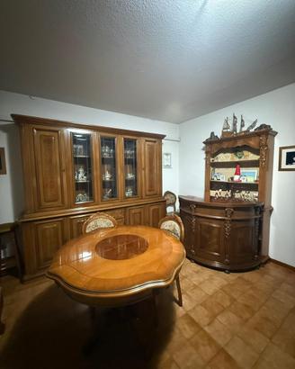 Salone completo in legno massello