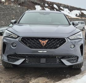 Cupra formentor ibrida plug-in 204 cv