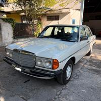 Mercedes-benz 200 BERLINA