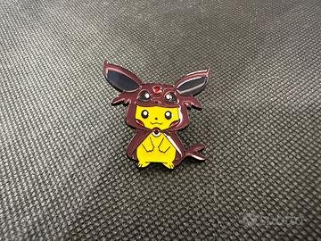 Spilla Pokémon Pikachu con costume Espeon