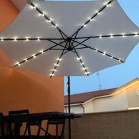 Ombrellone bianco con luci led