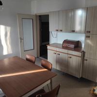 Tavolo  e credenza anni 60