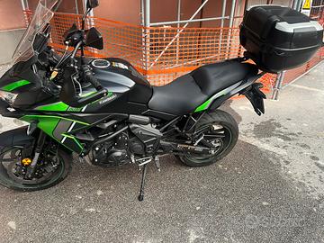 Kawasaky Versysy 2024 permuta con scooter