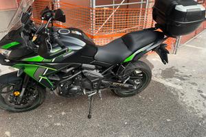 Kawasaky Versysy 2024 permuta con scooter