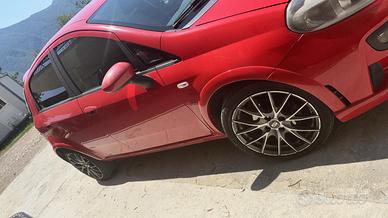 Fiat punto evo  allestimento abarth